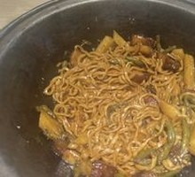 经典红烧肉焖面小锅