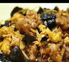 Sour Stir-Fried Egg with Wood Ear Mushrooms