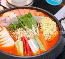 Military-style Hot Pot