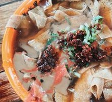 Fried Rice Noodles with Crispy Tofu