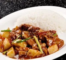 香辣土豆鸡块盖浇饭