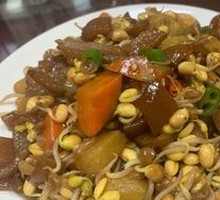 Braised Pig Skin with Yellow Bean Sprouts