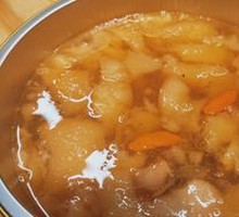 吊烤银耳冰糖梨汤