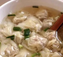 骨汤大馅儿云吞