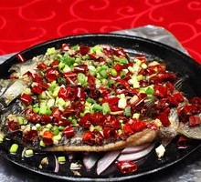 Sautéed Crucian Carp on Iron Plate