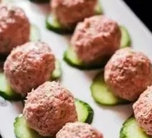 鲜枸杞羊肉丸子