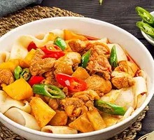 红烧鸡块盖浇面