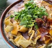 Fried Rice Noodles with Crispy Tofu