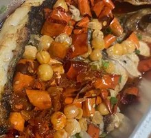 Fresh Catfish (About 2.5 lbs)