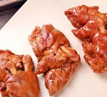 Smoked Braised Pig Trotters