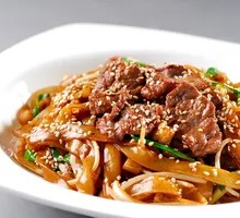Dry-Fried Beef Rice Noodles