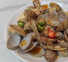 Spicy Stir-Fried Clams