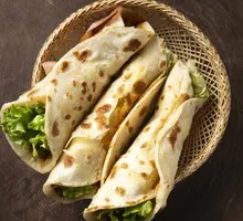 大饼鸡蛋夹鸡排