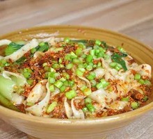 Beef Oil-Poured Noodles