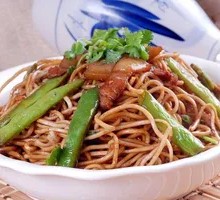 Green Pepper Shredded Pork Noodles