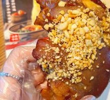 Honey-glazed Pork Trotters