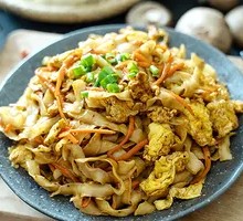 尖椒鸡蛋炒刀削