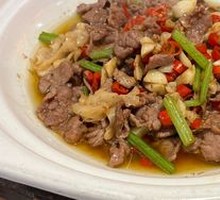 小炒手切黄牛肉