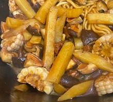 牛肉香菇焖面