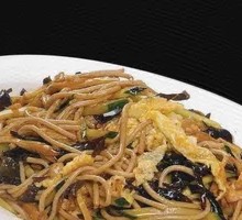 木须牛肉盖浇面