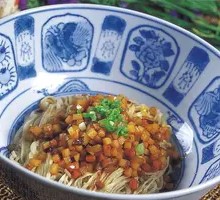Spicy Chili Pork Diced Noodles
