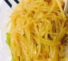 Stir-fried Green Pepper and Potato Noodles with Rice