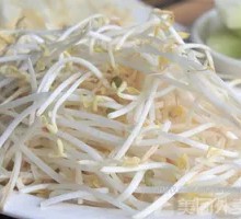 Bean sprouts