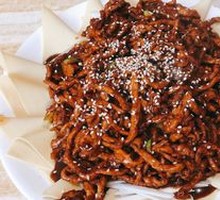 Beijing-style Shredded Pork in Soy Sauce