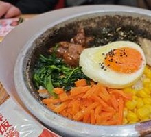 招牌牛肉石锅拌饭