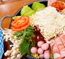 Classic Ramen Hot Pot