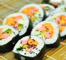 泡菜肉松紫菜包饭