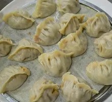 鲜肉大葱蒸饺