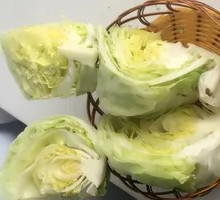 Lettuce leaf