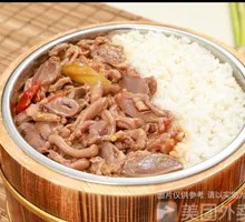 香辣鸡杂木桶饭