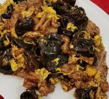 Sour Stir-Fried Egg with Wood Ear Mushrooms