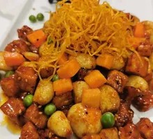 金蒜牛肉粒