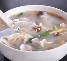 高汤鸡蛋馄饨