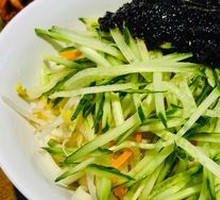 Meat丁 Fried Noodles with Sauce