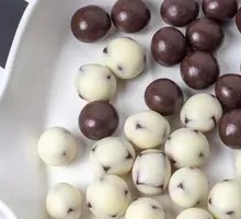 Yogurt Chocolate Hawthorn Balls