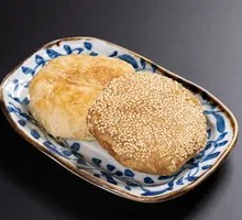 Old Beijing Sesame Cake with Red Date Flavor