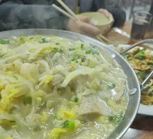 Hot Pot with Pickled Cabbage and Pork