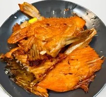 Grilled Salmon Bones