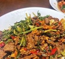 Stir-Fried Beef with Yellow Onion
