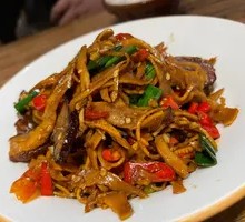 Stir-fried smoked bamboo shoots with preserved pork