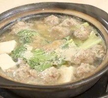 Braised Meatballs in Clay Pot