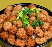 Sautéed Pork Meatballs with Tofu in a Pot