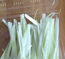 Cucumber with Green Onion Strips