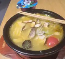 招牌原汤土鸡米线