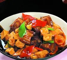 青椒小炖肉盖浇饭