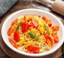 Tomato and Egg Fried Noodles